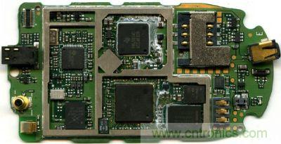 在射頻、核心處理器、高速存儲器等高頻元件區塊,可使用金屬屏蔽方式改善產品EMI影響問題