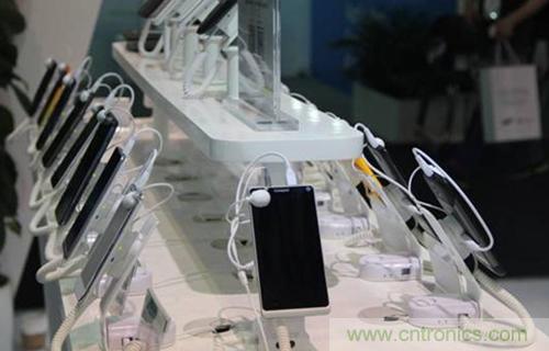 圖2：基于聯(lián)芯雙核/四核平臺(tái)的多款智能終端機(jī)型閃亮登場(chǎng)。