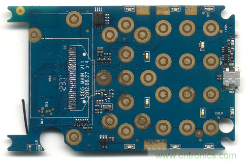 拆解探秘:售價(jià)75元的手機(jī)為什么還能盈利?