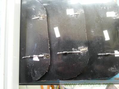 手工打造太陽能充電照明系統:點亮LED給手機充電