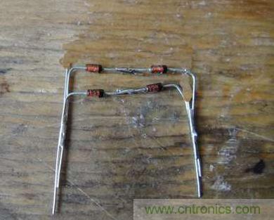 想減少電費嗎?DIY一個迷你風(fēng)力發(fā)電機吧