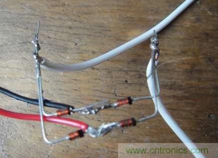 想減少電費嗎?DIY一個迷你風(fēng)力發(fā)電機吧