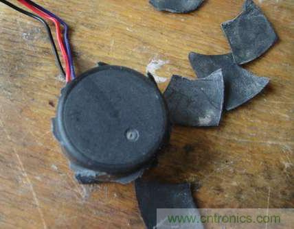 想減少電費嗎?DIY一個迷你風(fēng)力發(fā)電機吧