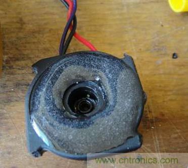 想減少電費嗎?DIY一個迷你風(fēng)力發(fā)電機吧