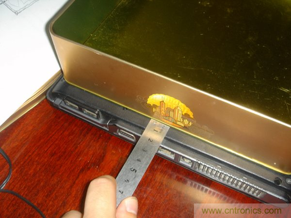 月餅盒DIY:自制筆記本散熱風扇