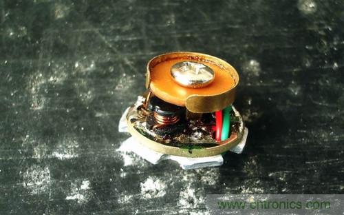 DIY小手電:純手工刻板改造5號電池小手電