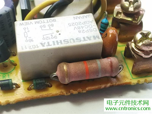 漏電保護器拆解:結構有差異,做工不錯