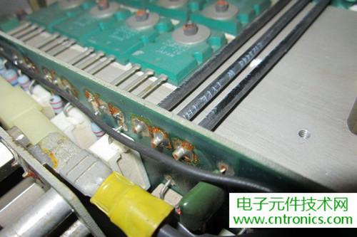 用料很給力！專業(yè)后級(jí)功放美國高峰FA1201拆解