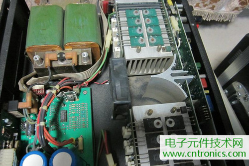 用料很給力！專業(yè)后級(jí)功放美國高峰FA1201拆解