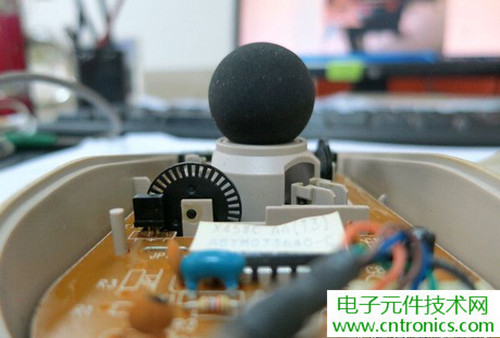 殿堂級(jí)機(jī)械鼠標(biāo)拆解:嘆精致做工!