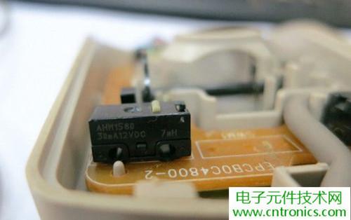 殿堂級(jí)機(jī)械鼠標(biāo)拆解:嘆精致做工!