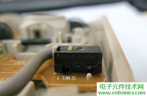 殿堂級(jí)機(jī)械鼠標(biāo)拆解:嘆精致做工!