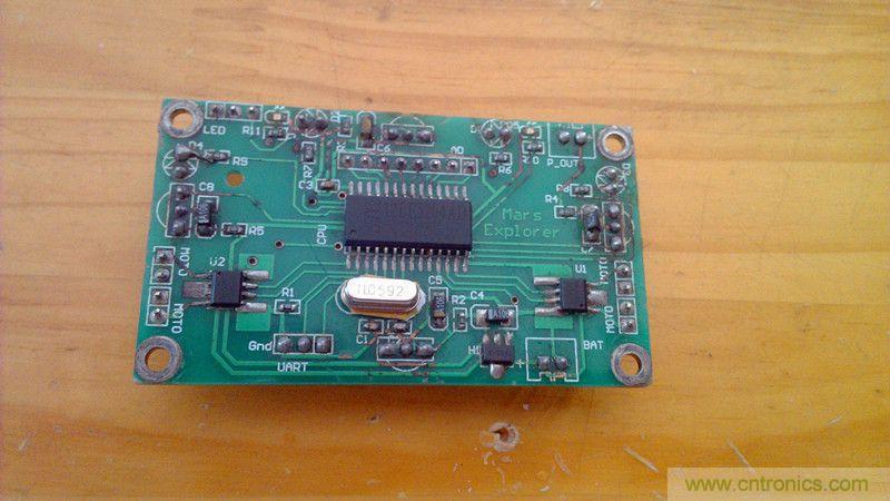 牛人力作！PCB版藍牙智能小車DIY