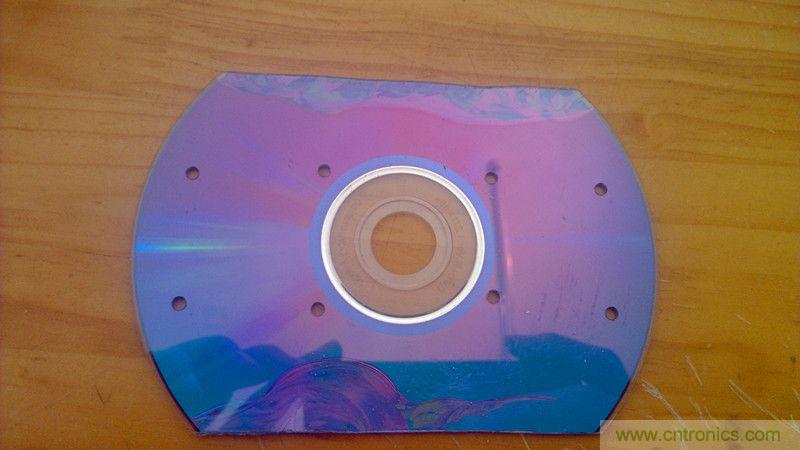 牛人力作！PCB版藍牙智能小車DIY