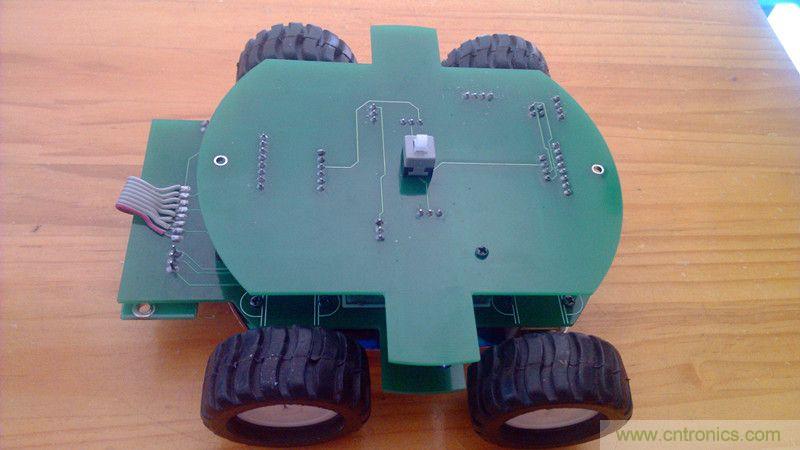 牛人力作！PCB版藍牙智能小車DIY