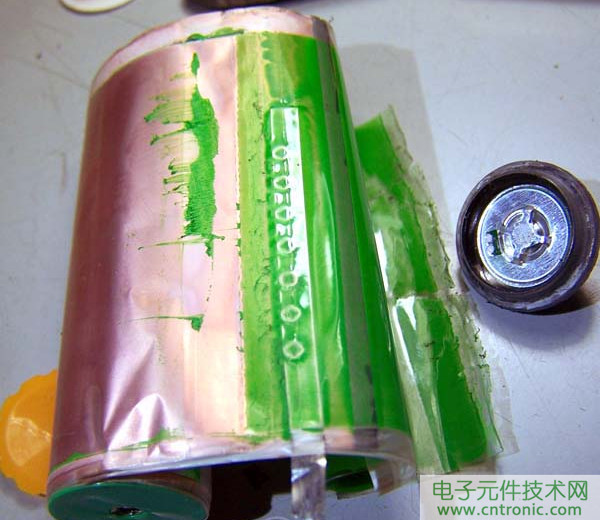 筆記本電池拆解，探秘電池內(nèi)部結(jié)構(gòu)