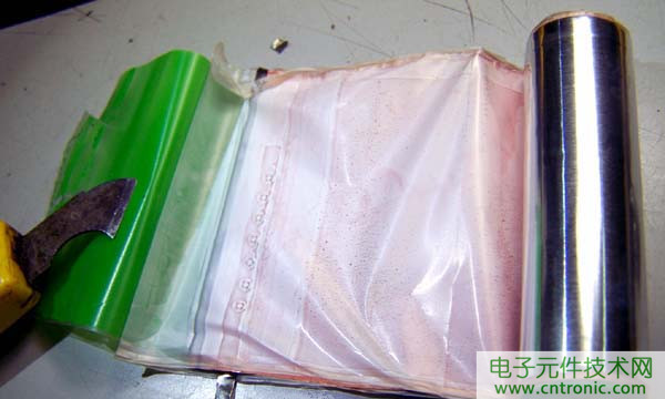 筆記本電池拆解，探秘電池內(nèi)部結(jié)構(gòu)