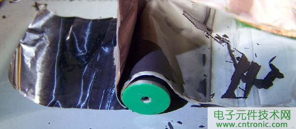 筆記本電池拆解，探秘電池內(nèi)部結(jié)構(gòu)