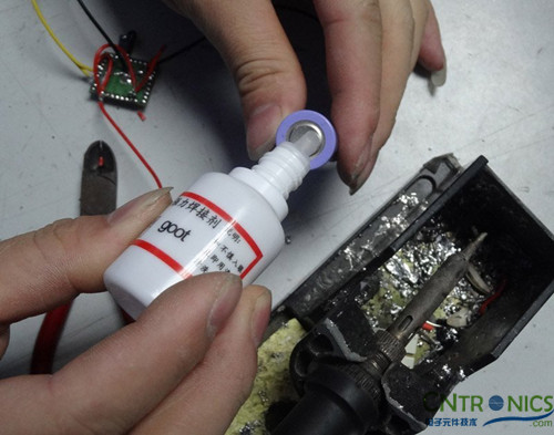 達(dá)人創(chuàng)意DIY:無(wú)線(xiàn)2.4G音頻收發(fā)器