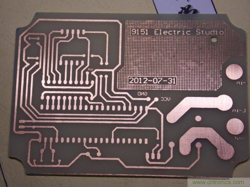牛人全手工DIY:微電腦智能溫控市電開關