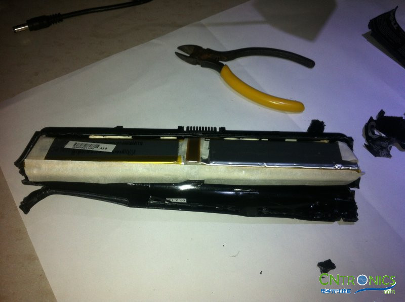 不一樣的DELL筆記本電池拆解小竅門!