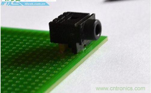 DIY:自制超炫音頻分配器,實現音箱共用