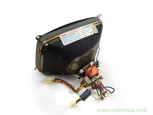 拆!古董級Macintosh 128K電腦