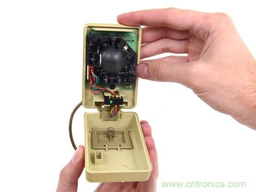 拆!古董級Macintosh 128K電腦