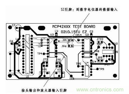 采用這種新的布線,將模擬線路和數字線路隔離開了。增大走線之間的距離,基本消除了在前面布線中造成干擾的數字噪聲。