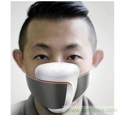 Frog Design 開發(fā)了一款可搭配手機應用程序使用的智能口罩概念原型,內(nèi)建粒子傳感器,能警告使用者何時該戴上口罩