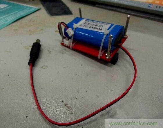 DIY神器:夜間不間斷電源,大學(xué)通宵嗨翻天!