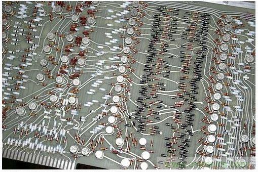 拆解也懷舊,讓人驚嘆的古董級可編程科學計算器 from 1966