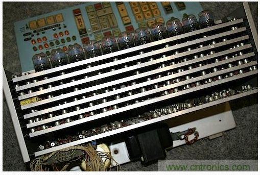 拆解也懷舊,讓人驚嘆的古董級可編程科學計算器 from 1966