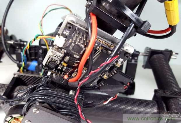 攝影發燒友：想要相機穩如雞頭，學我DIY自平衡相機穩定器