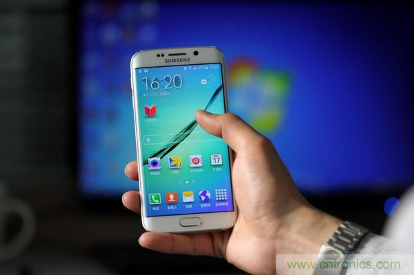 三星S6 Edge+拆解:比S6 Edge加在哪里?