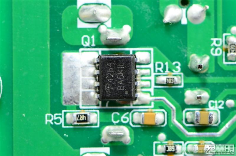 航嘉智能插線板拆解評測:看老牌機電如何”秒殺“后起之秀