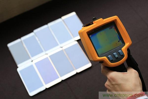 2015年9款千元智能手機橫評：誰才是紅海霸主？