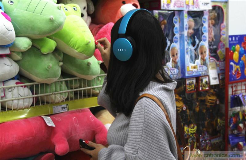 頭條哥的夢想之作!FIIL耳機能讓汪峰上頭條否?