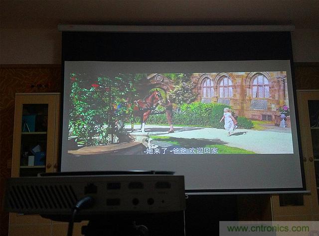 無屏電視時代已然來臨,客廳你做好準備了嗎?