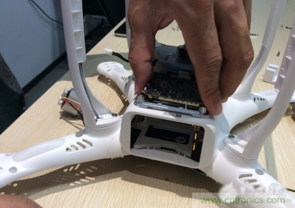 真飛機拆不著，那就來拆拆無人機&ldquo;鼻祖&rdquo;大疆吧！