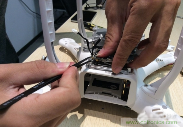 真飛機拆不著，那就來拆拆無人機&ldquo;鼻祖&rdquo;大疆吧！