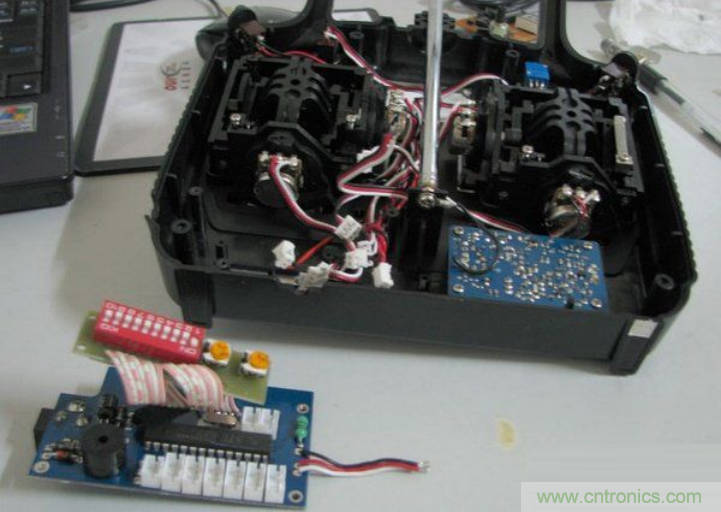 無人機 DIY 制作全過程,酷得不要不要的!