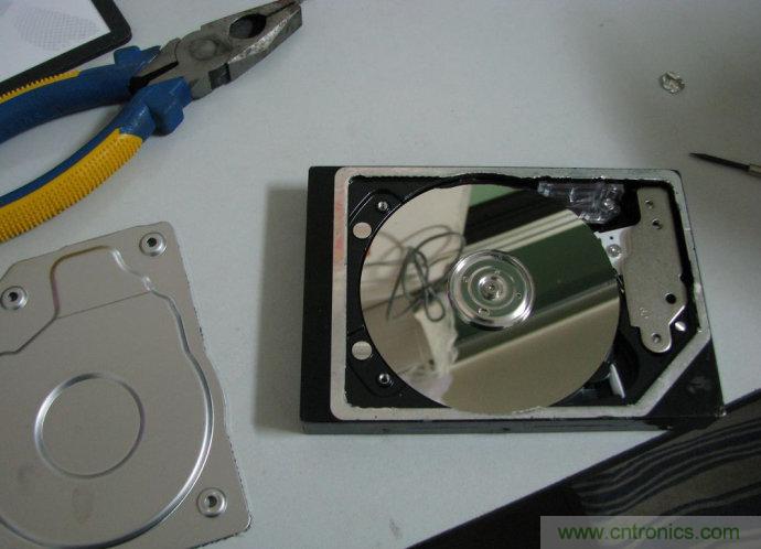 無人機 DIY 制作全過程,酷得不要不要的!