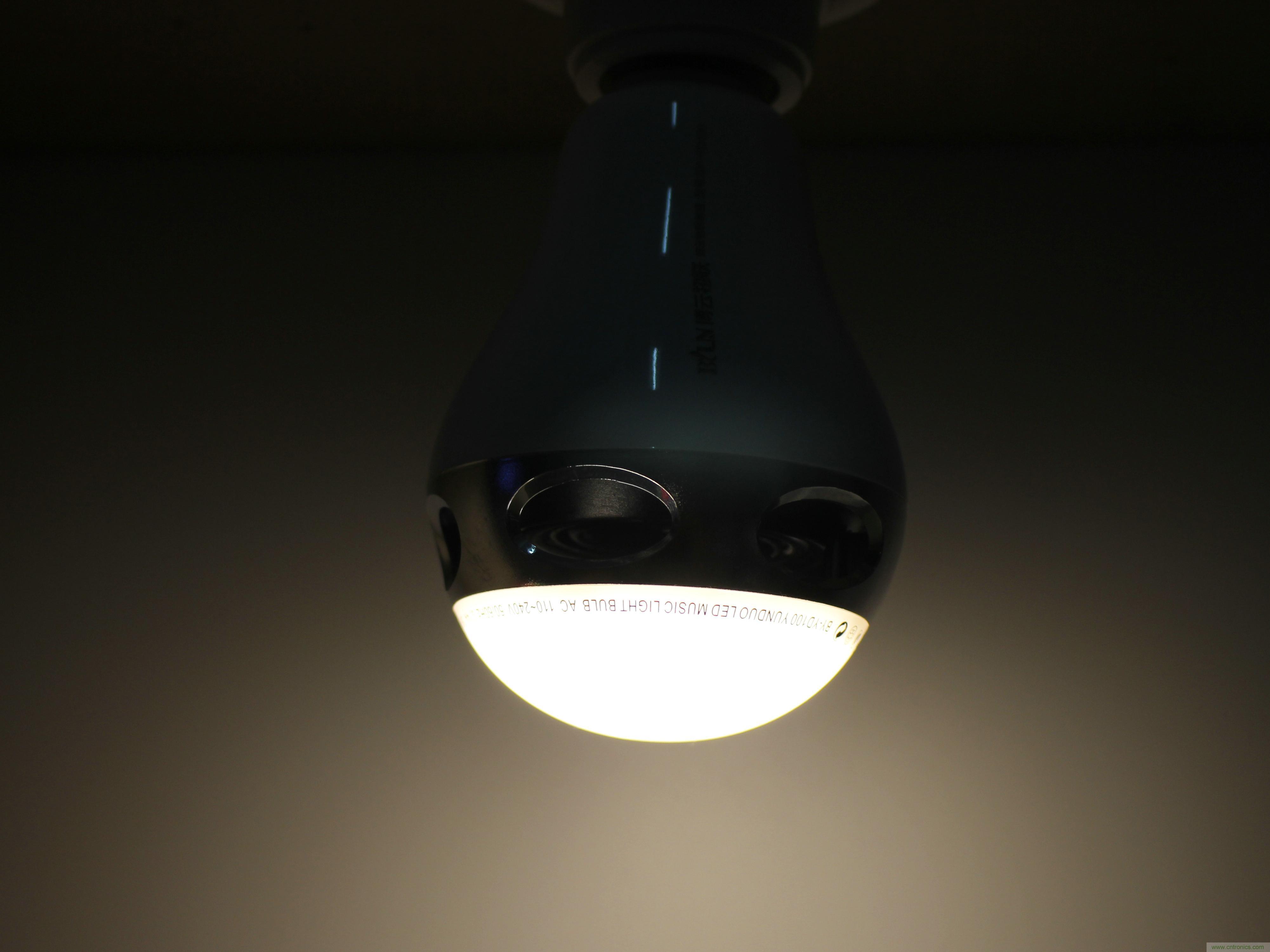 一款會講故事的燈泡，溫馨浪漫有格調