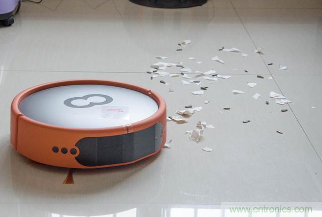 智能導(dǎo)航掃地機(jī)器人，以內(nèi)更靠譜！