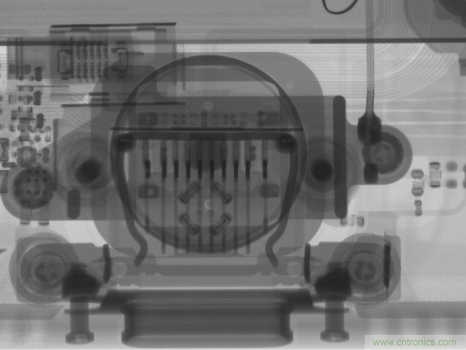 有什么地方沒有變？iPhone SE真機拆解