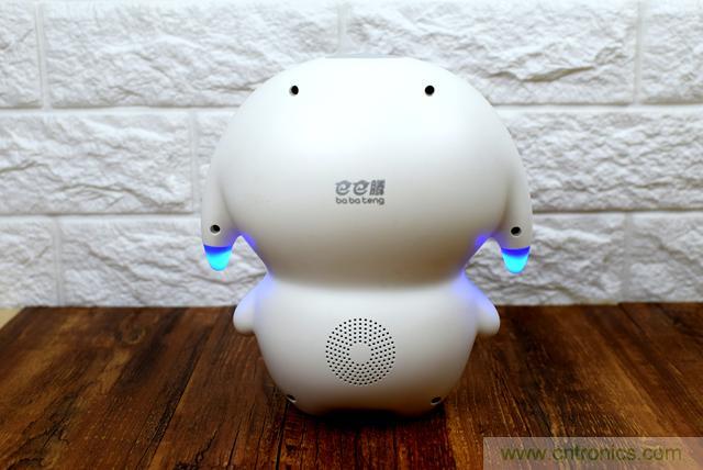 “爸爸再不陪我,我就長大了”——小騰機器人