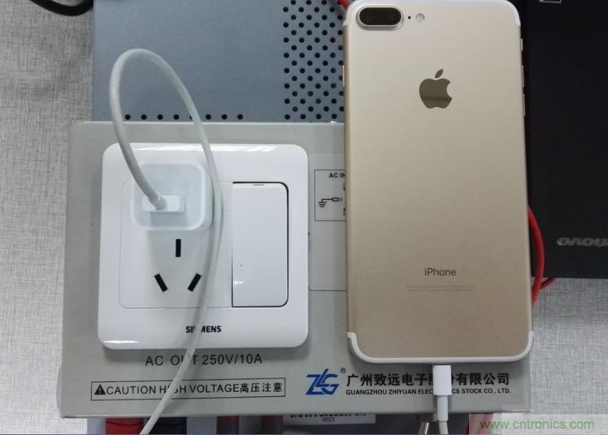 “瘋7”手機充電實測:為何沿用傳統充電模式?