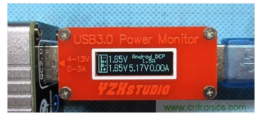 開(kāi)機(jī)通電，插手機(jī)之前