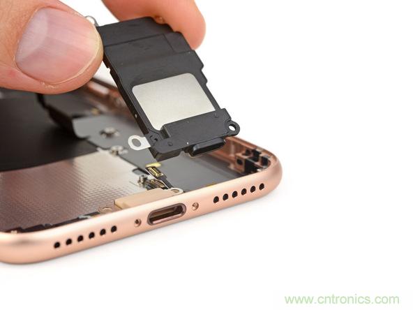 iPhone 8首拆:無線充電版本的iPhone 7?